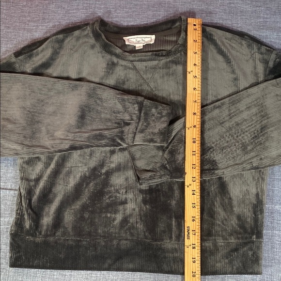 Hippie Rose Women’s Velour Sweatshirt S Charcoal Gray Cozy Lounge Pullover Top - Picture 4 of 6